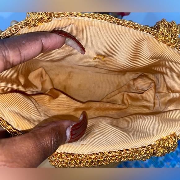 Vintage Woven Beaded Handbag in Yellow-Gold / Cute Accessory - Picture 6 of 6